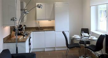 Max Serviced Apartments Commercial Road London Bagian luar foto