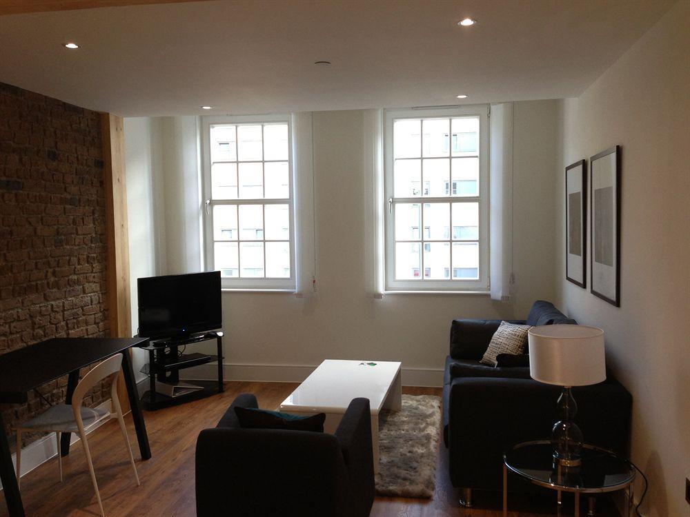 Max Serviced Apartments Commercial Road London Bagian luar foto