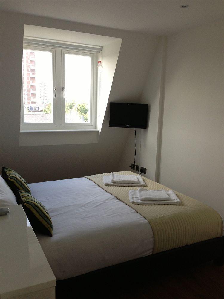 Max Serviced Apartments Commercial Road London Bagian luar foto